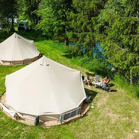 Tipi Tent In Het Historische Rijnland-palts Waxweiler