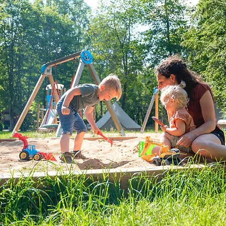 Tente de luxe Tipi Tent In Het Historische Rijnland-palts *
